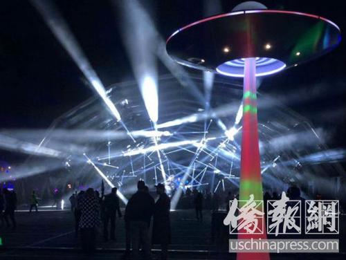 中国侨网跨年电音节Countdown现场。（美国《侨报》/王珂莹摄）