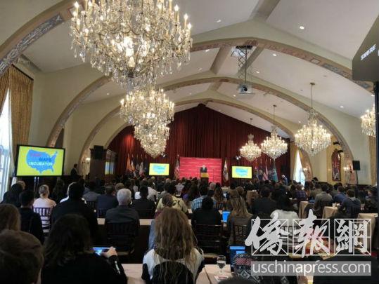 施瓦辛格南加大推动选区重划留学生争睹影星风采