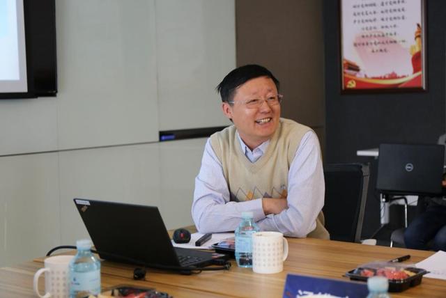 政协委员走进好未来留学人员共抒报国志